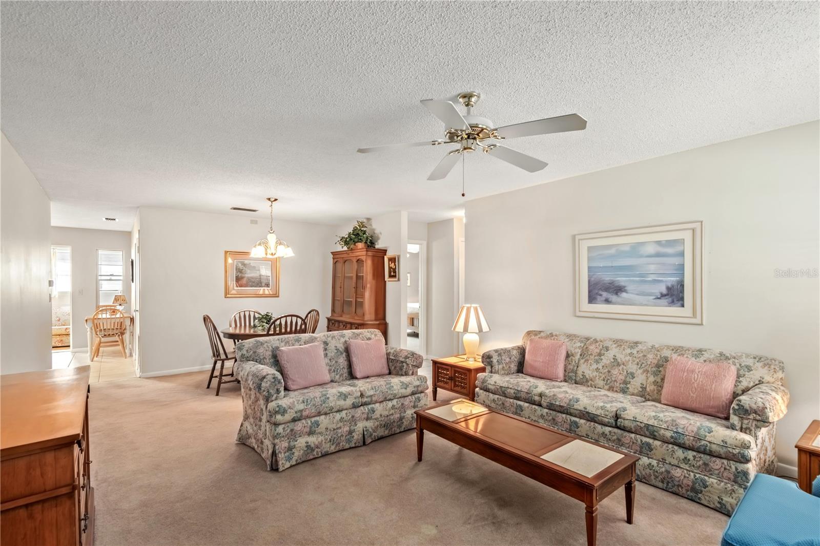 ON TOP OF THE WORLD - Residential