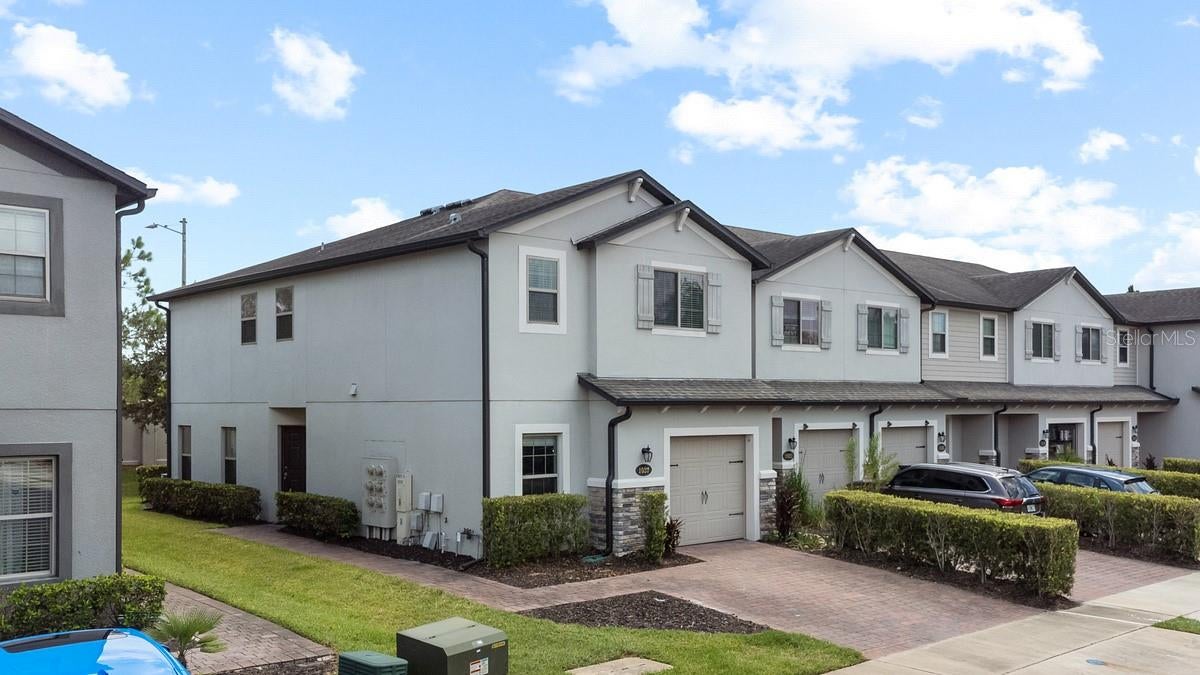 1037 FLOWING TIDE DRIVE