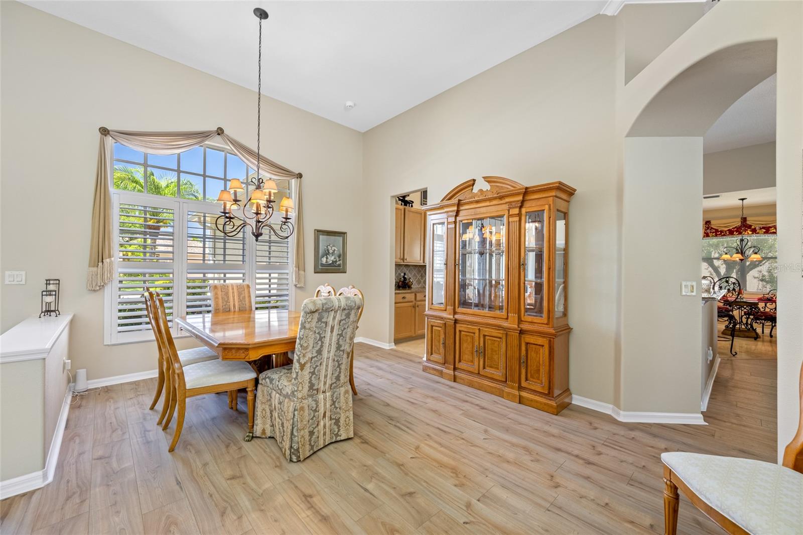 6104 COGNAC CIRCLE