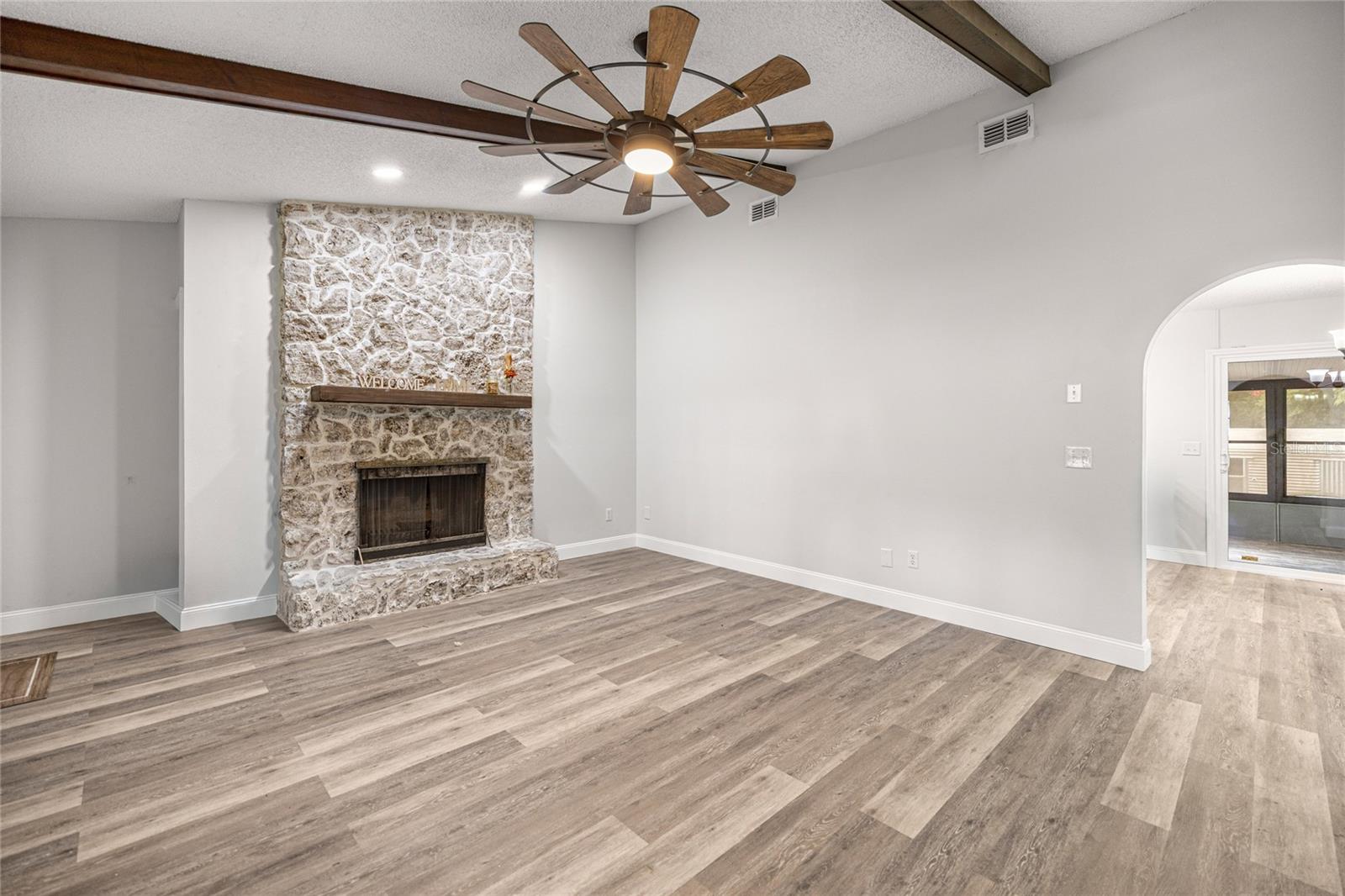 STONE HILL - Residential