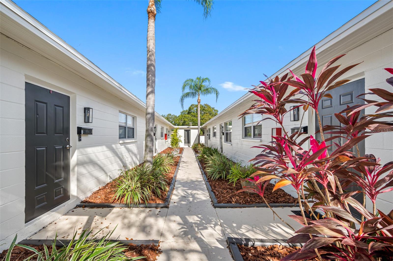 Welcome to Northcrest Villas, a boutique apartment building in St. Pete’s Rio Vista neighborhood. This 2-bedroom, 1-bathroom apartment has been recently renovated.
Inside, you'll find hard flooring throughout, granite counters & stainless-steel appliances, central AC, and outside, you'll enjoy a private fenced back yard. We have a convenient laundry room on-site as well as a parking lot behind the property.