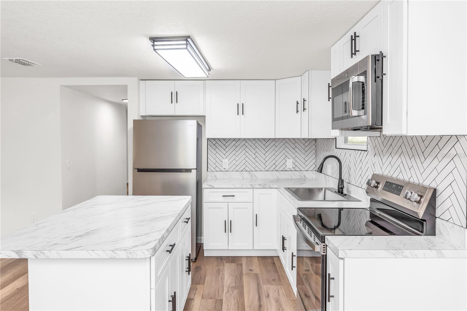 EAST ORLANDO ESTATES - Residential