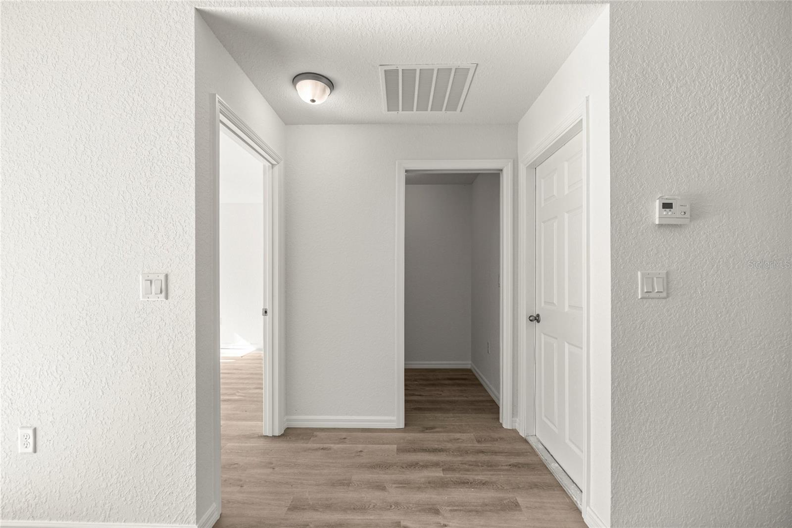 RAINBOW LAKES ESTATE - Residential