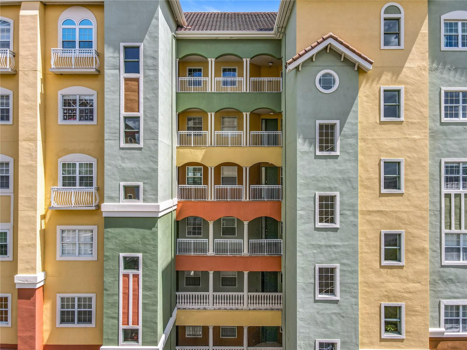 8743 S THE ESPLANADE 18