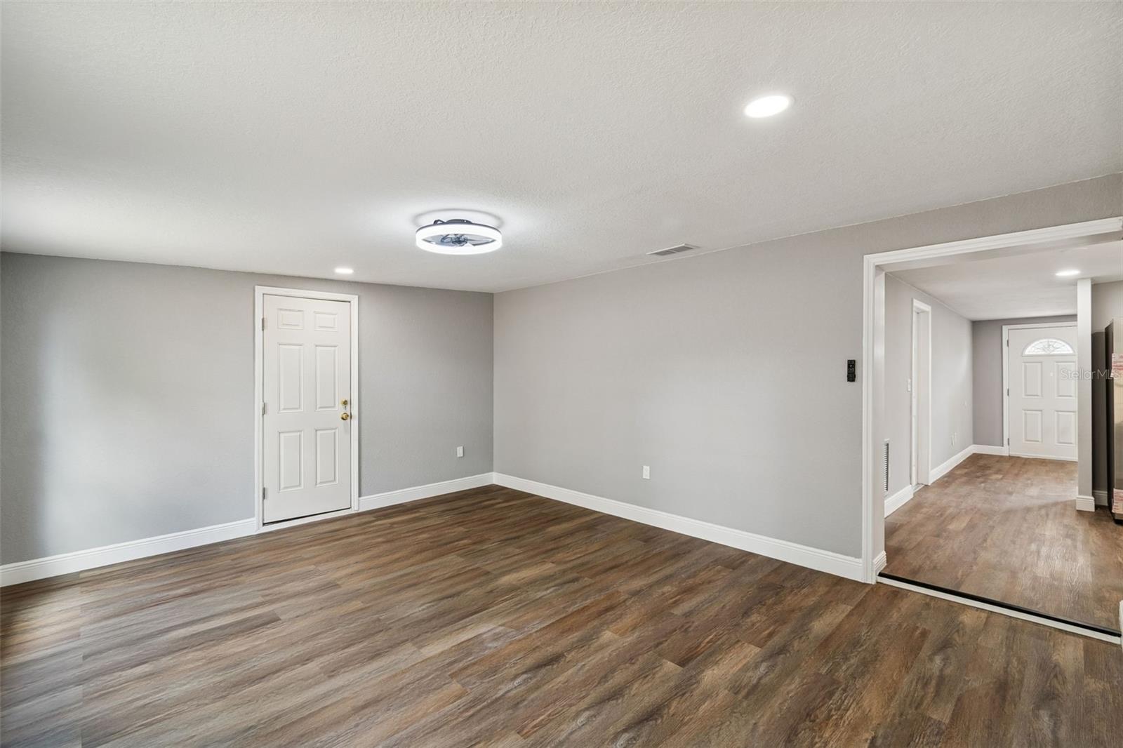 HOLIDAY GARDEN ESTATES - Residential