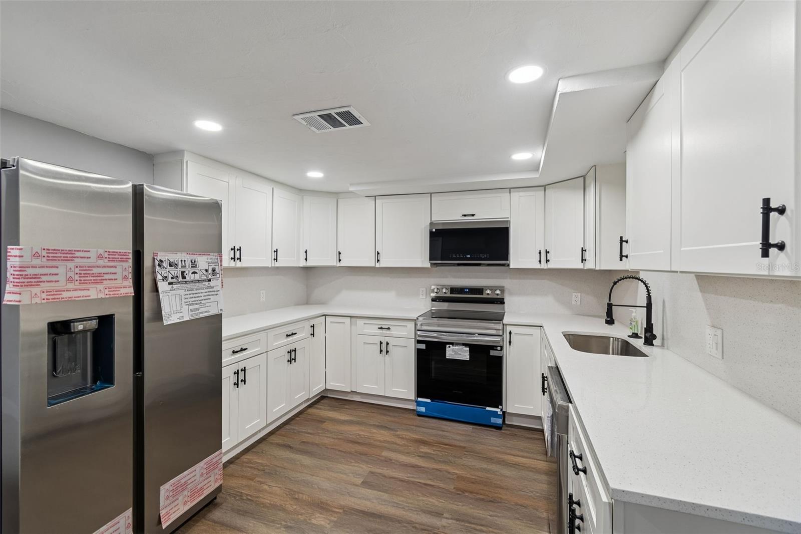 HOLIDAY GARDEN ESTATES - Residential