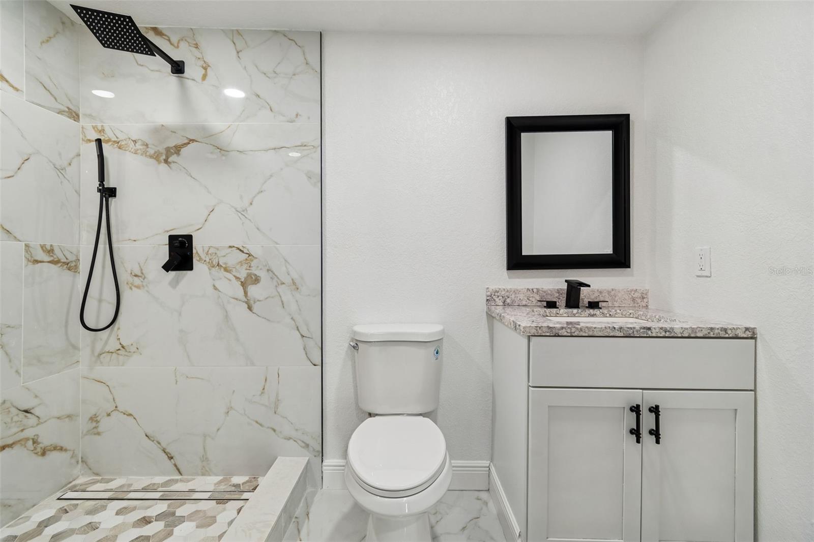 HOLIDAY GARDEN ESTATES - Residential