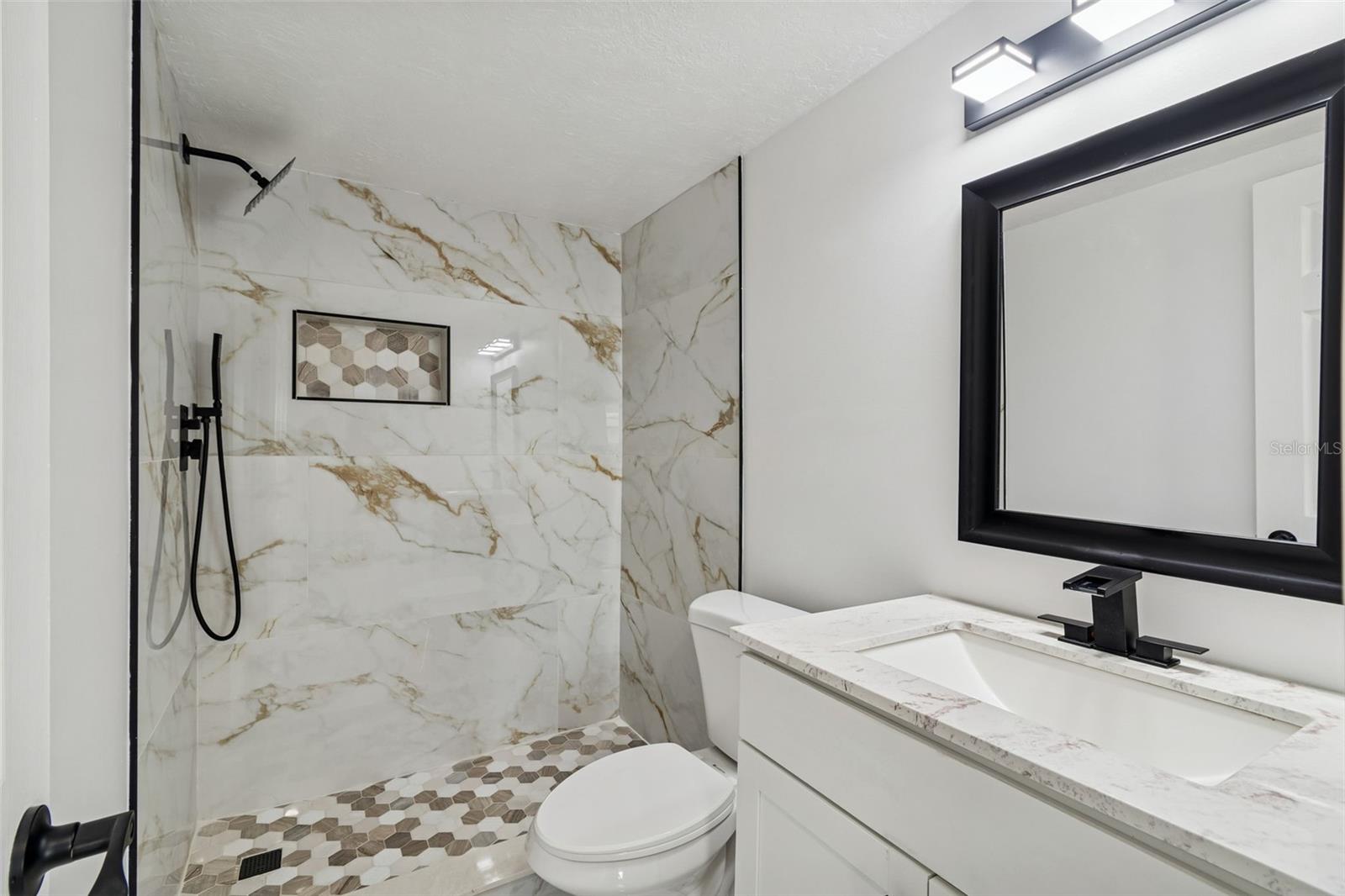 HOLIDAY GARDEN ESTATES - Residential