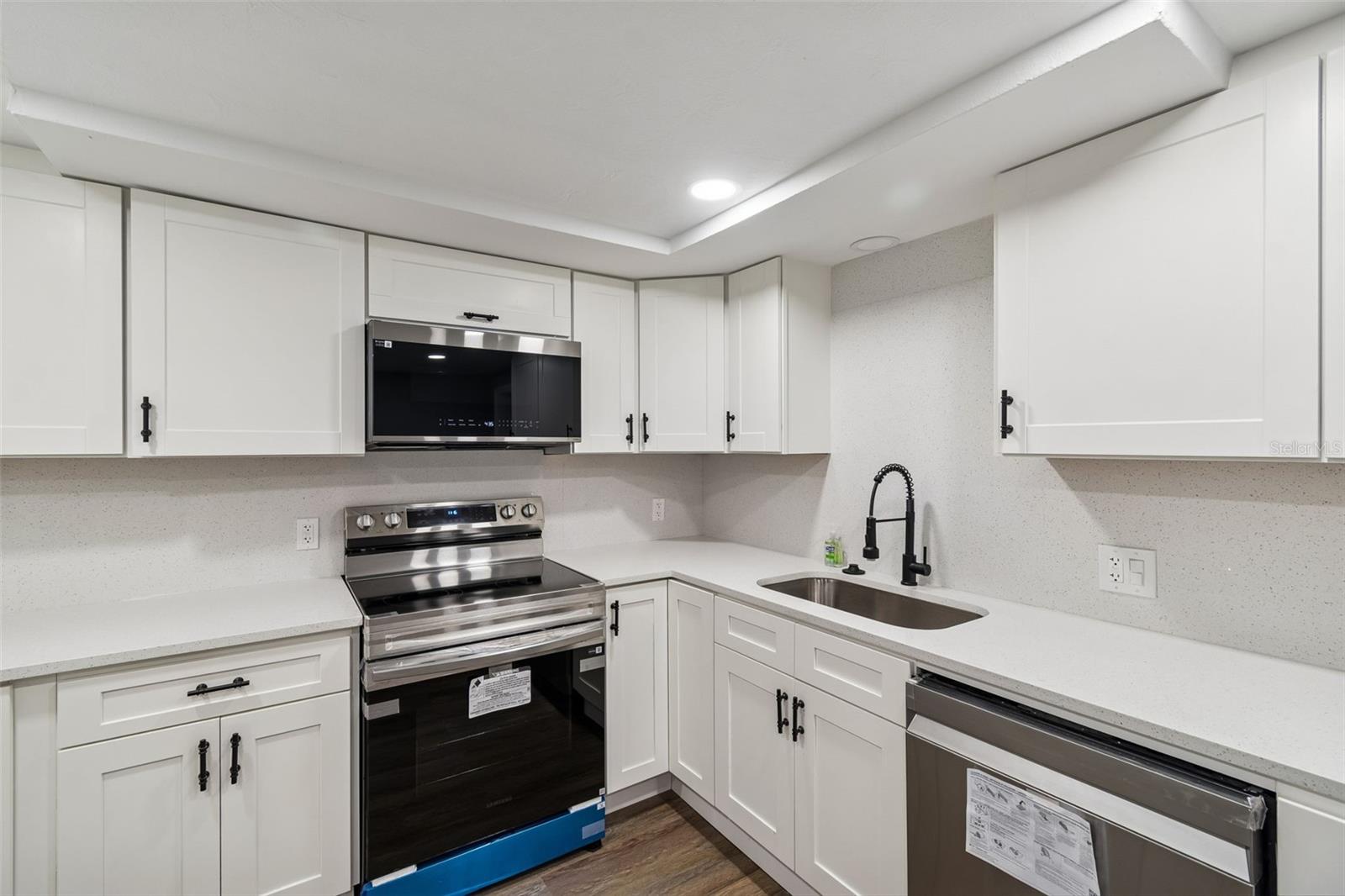 HOLIDAY GARDEN ESTATES - Residential