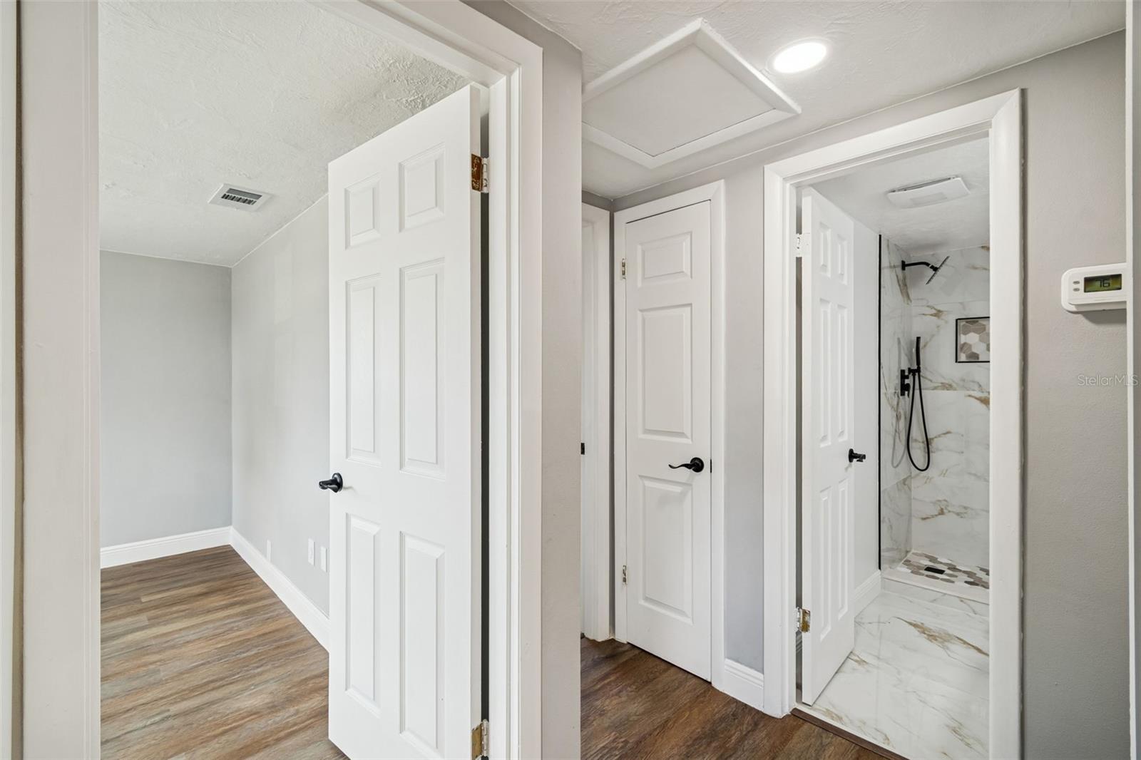 HOLIDAY GARDEN ESTATES - Residential