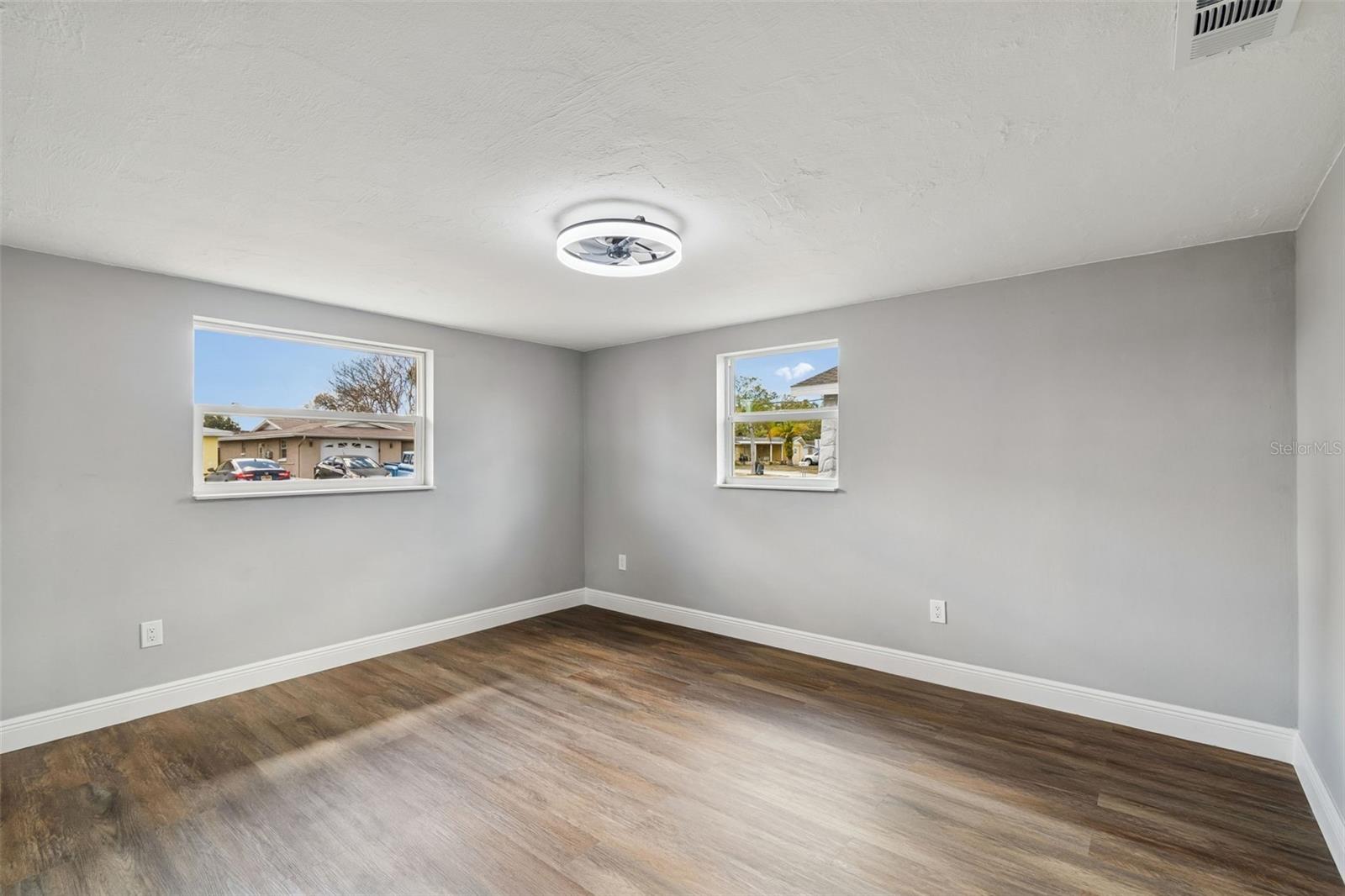 HOLIDAY GARDEN ESTATES - Residential