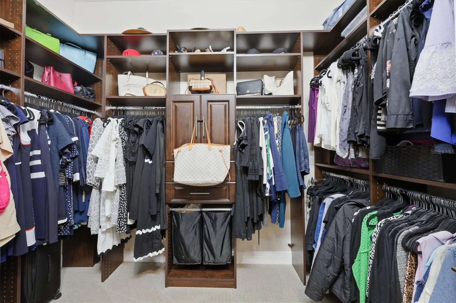 COUNTRY CLUB EAST AT LAKEWD RNCH VV2 - Residential