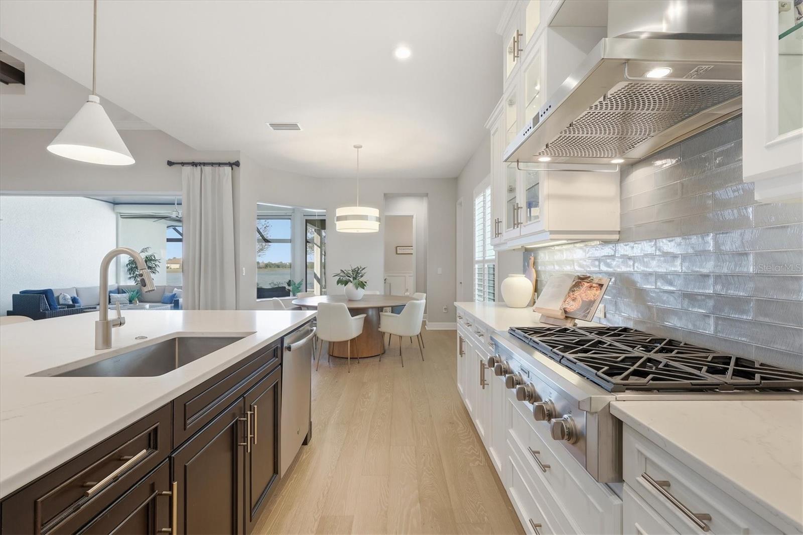 COUNTRY CLUB EAST AT LAKEWD RNCH VV2 - Residential