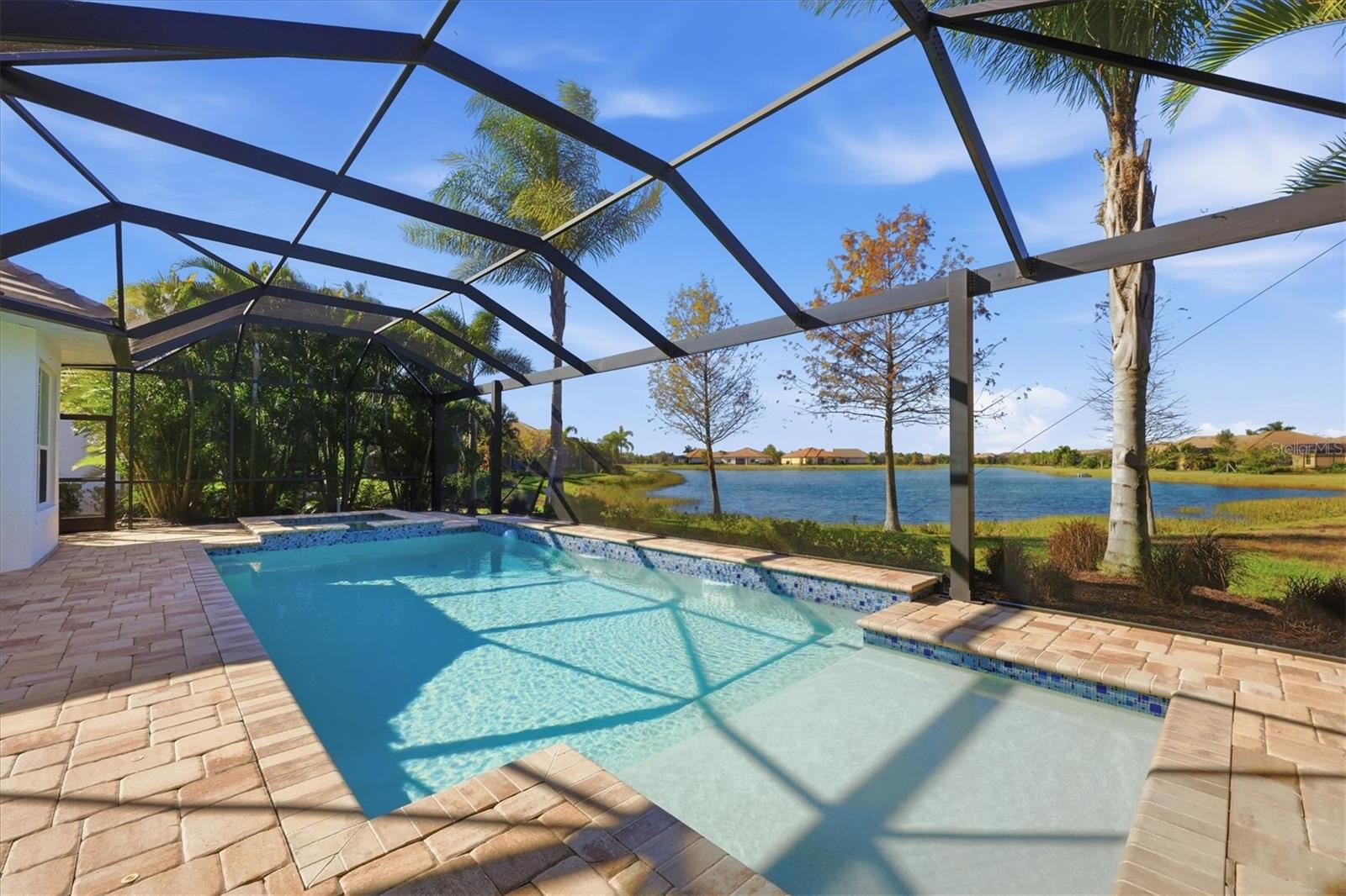 COUNTRY CLUB EAST AT LAKEWD RNCH VV2 - Residential