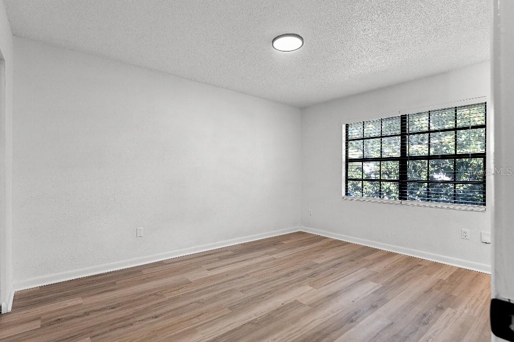 CHANCELLORS ROW PH 01 - Residential