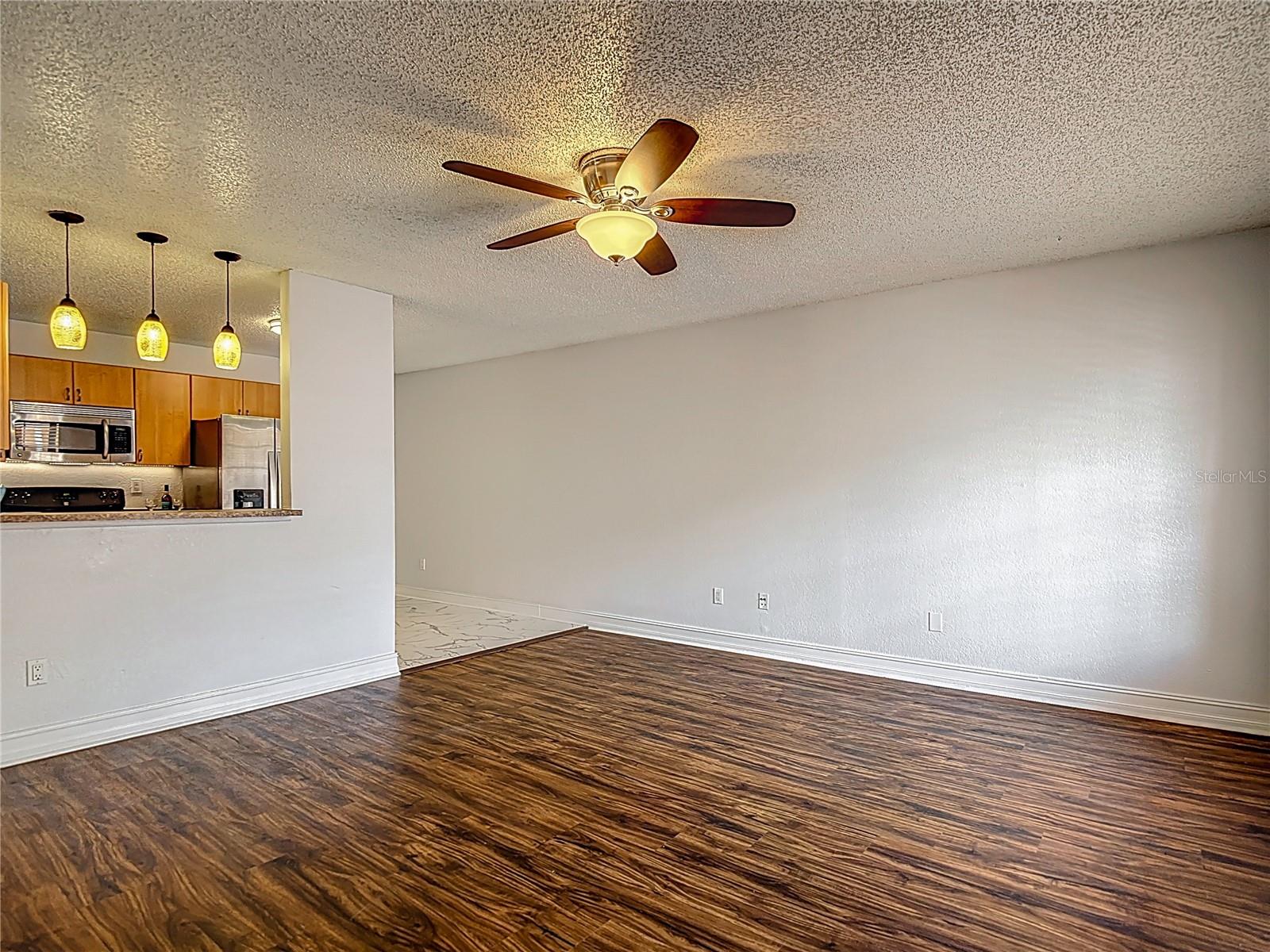 GLENDALE VILLAS A CONDO - Residential Lease