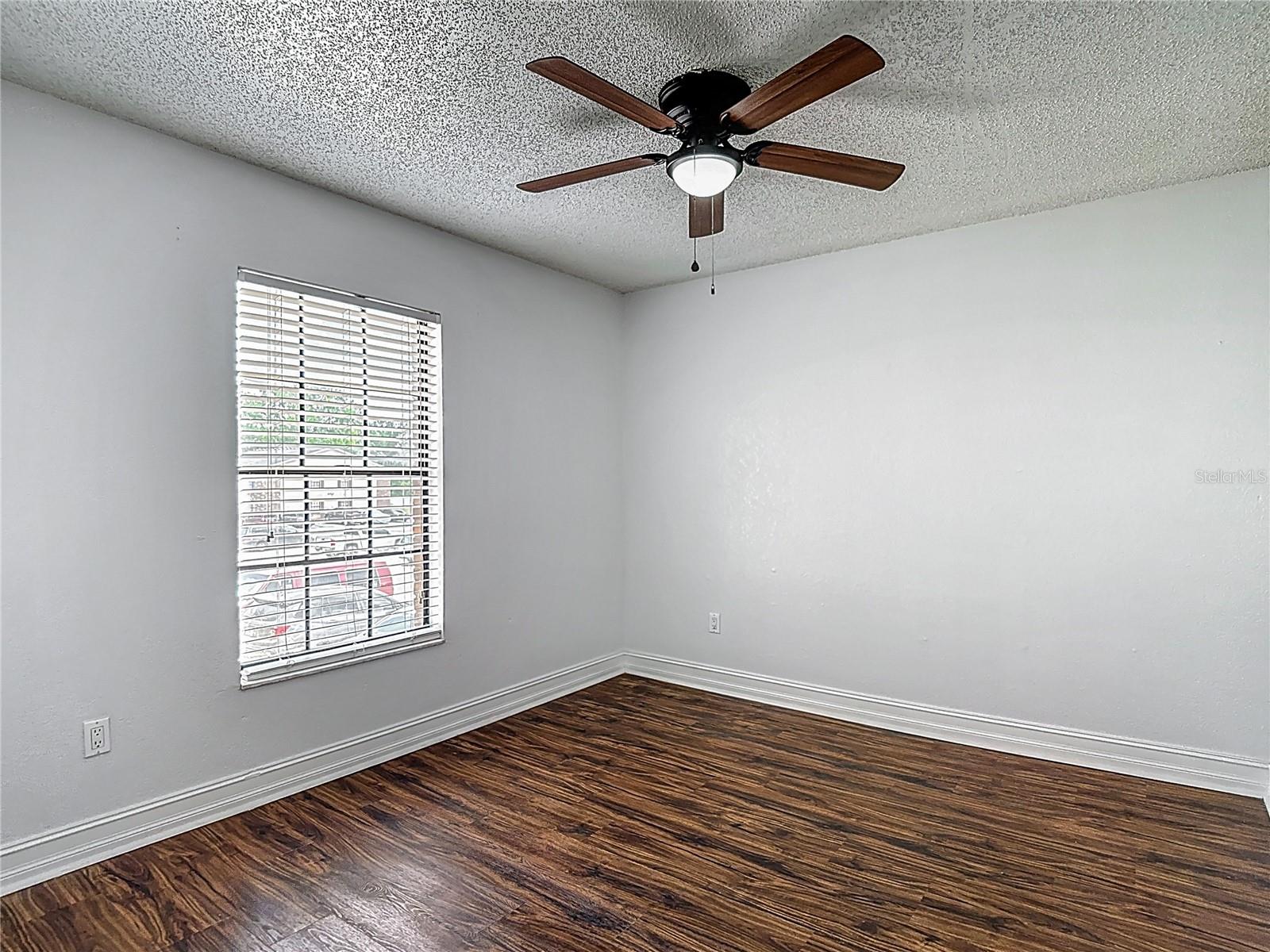 GLENDALE VILLAS A CONDO - Residential Lease