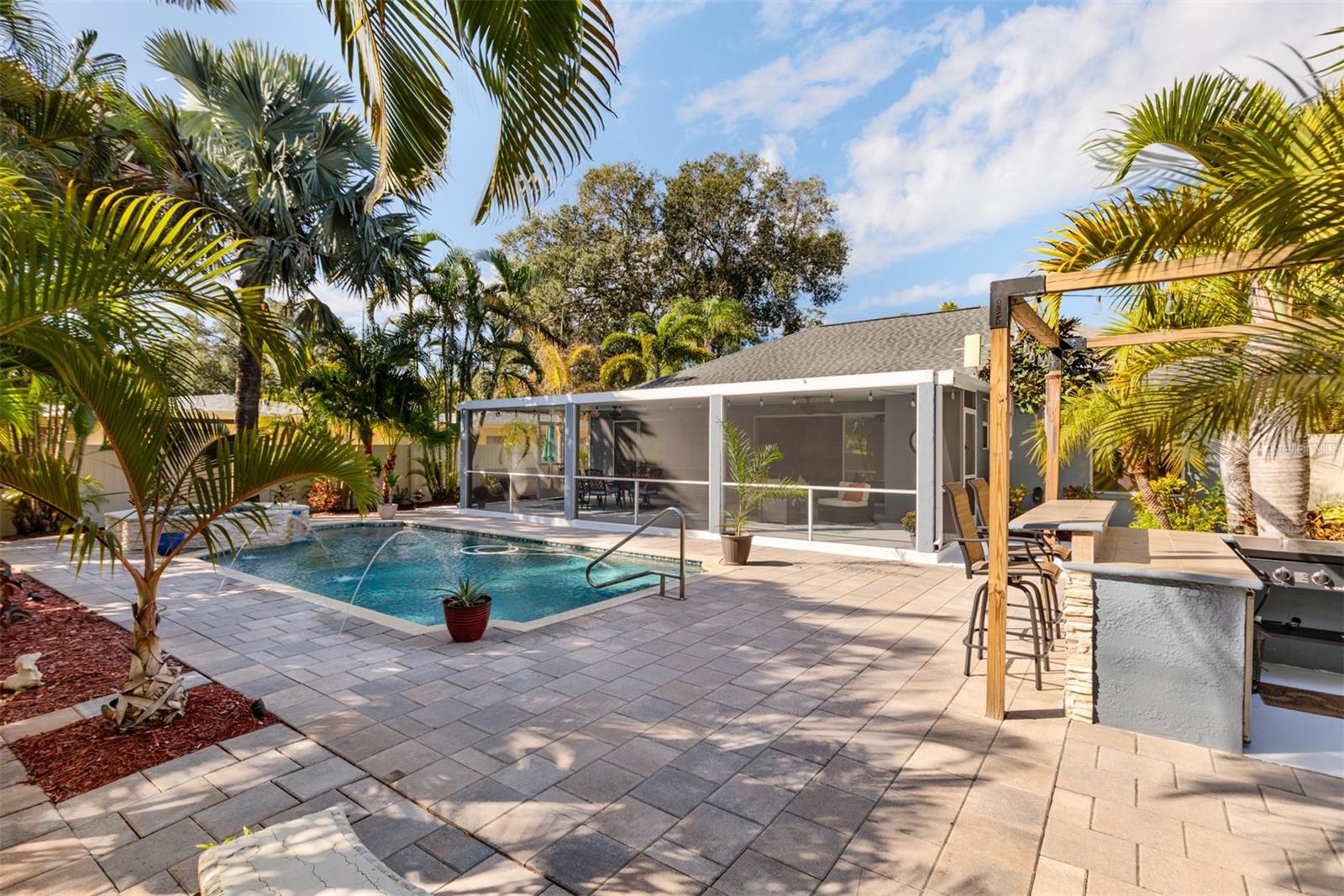 SKY CREST - Residential