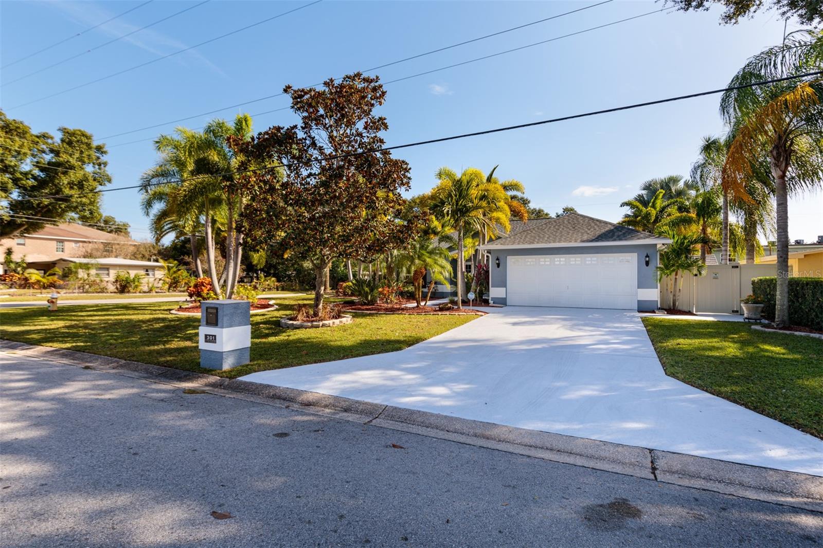 SKY CREST - Residential