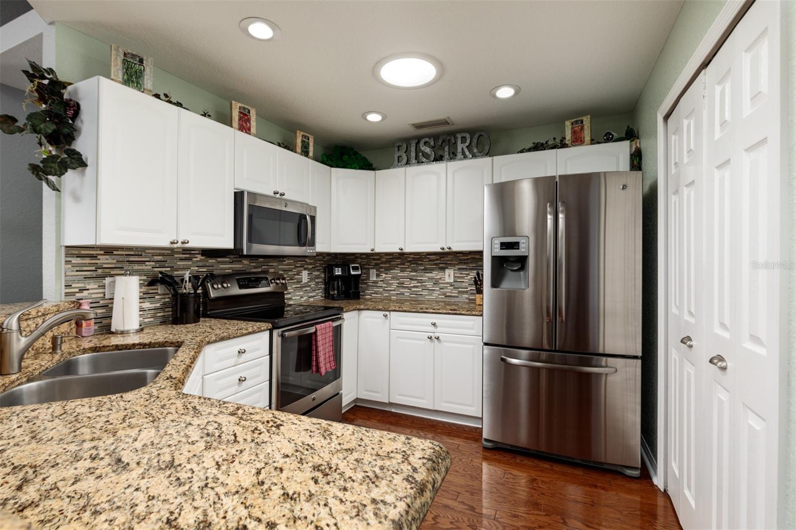 SKY CREST - Residential