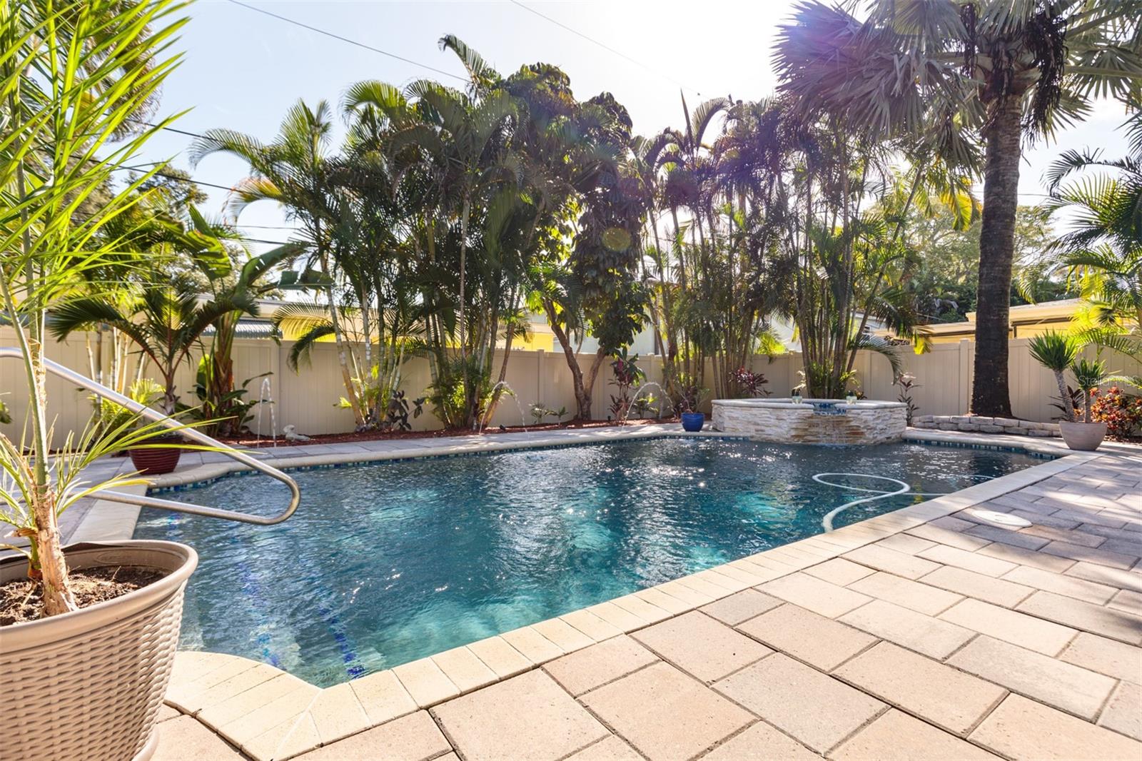 SKY CREST - Residential