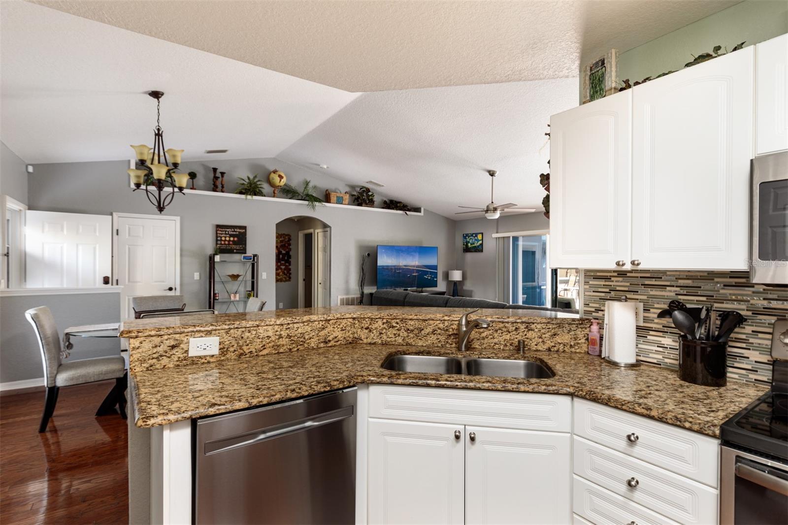 SKY CREST - Residential