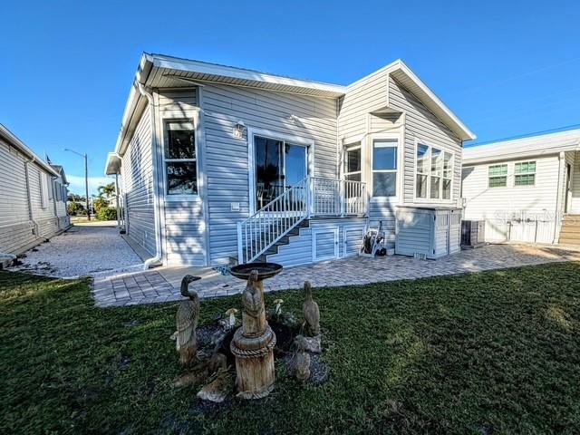 Photo of 822 S Waterway, Venice, FL 34285 (MLS # N6145844)