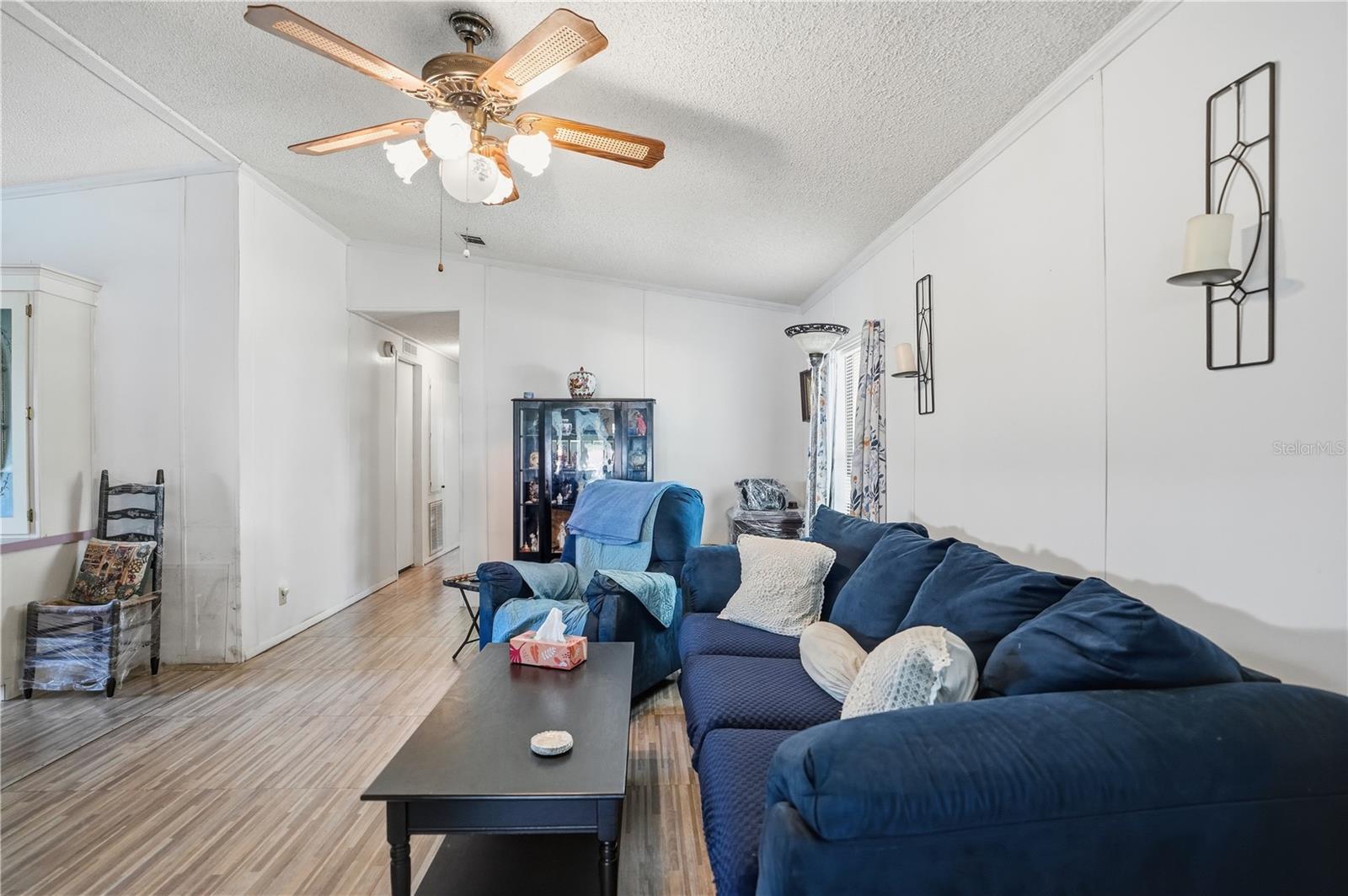 2757 KINGSWOOD CIRCLE