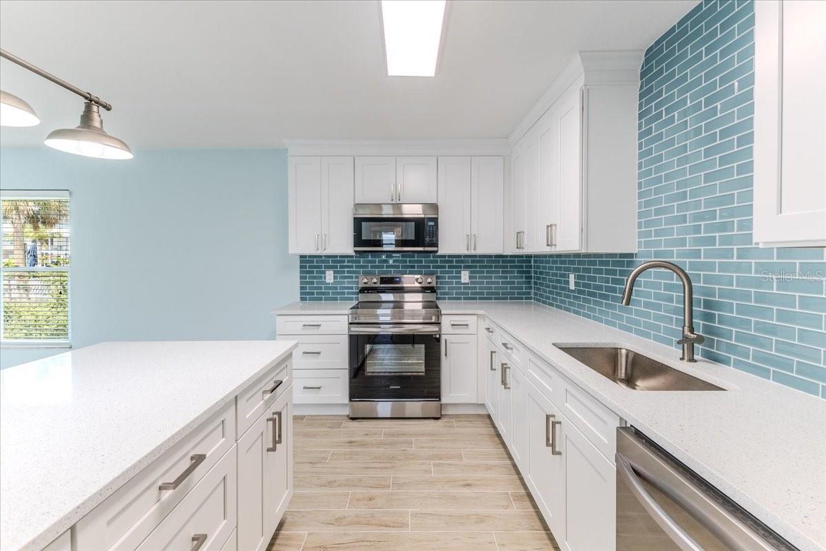 HERNANDO BEACH - Residential