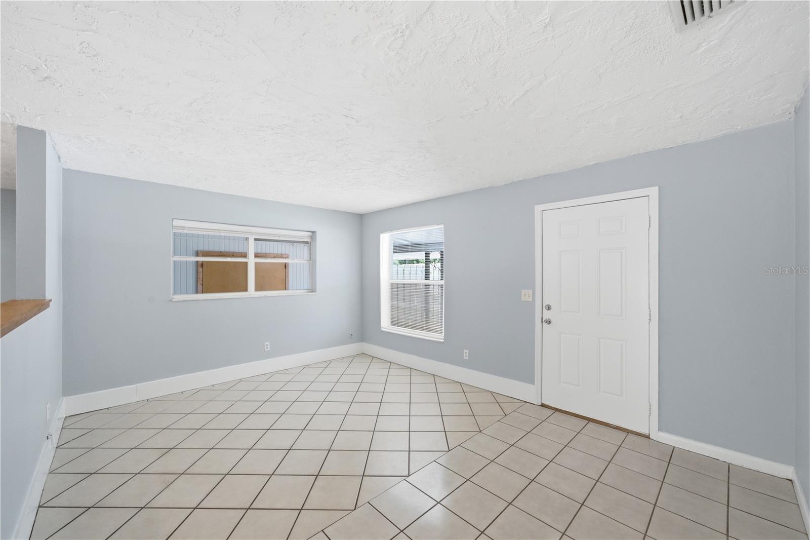DELTONA LAKES UN 45 - Residential