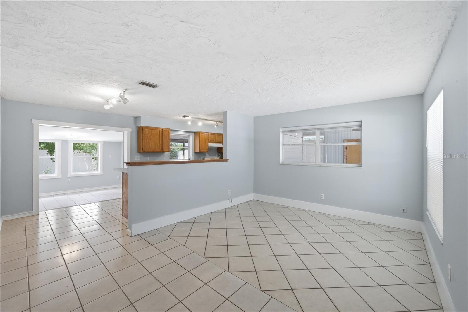 DELTONA LAKES UN 45 - Residential