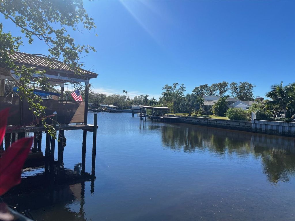 Photo of 564 Bosphorous Avenue, Tampa, FL 33606 (MLS # TB8318222)