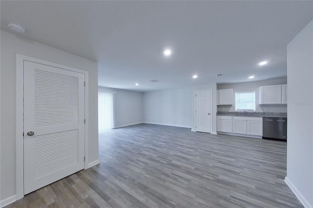 Photo of 1729 Nebraska Loop, Summerville, FL 33585 (MLS # O6405266)