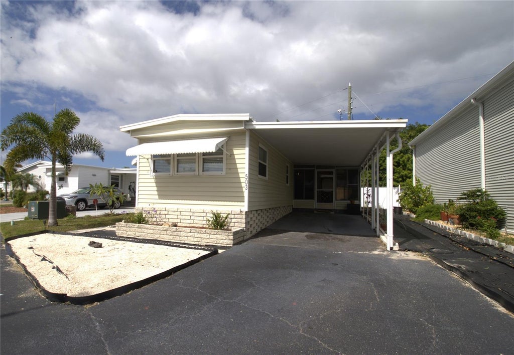 Photo of 503 Mount Piney Avenue NE #686, St Petersburg, FL 33702 (MLS # TB8562268)