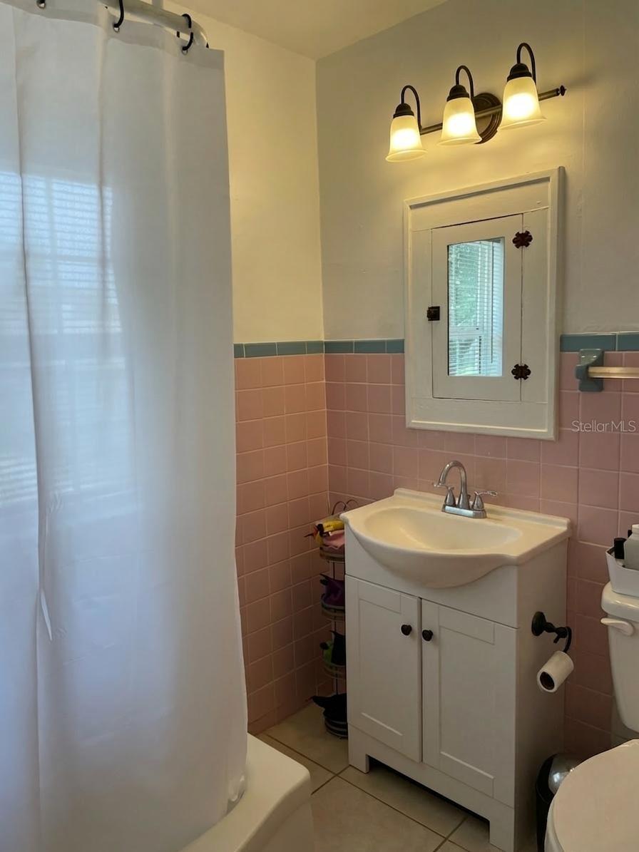 HILCREST - Residential Lease