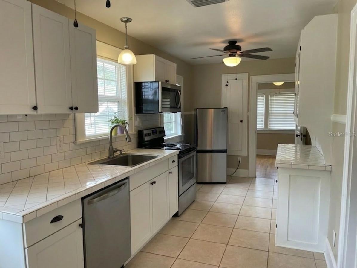 HILCREST - Residential Lease