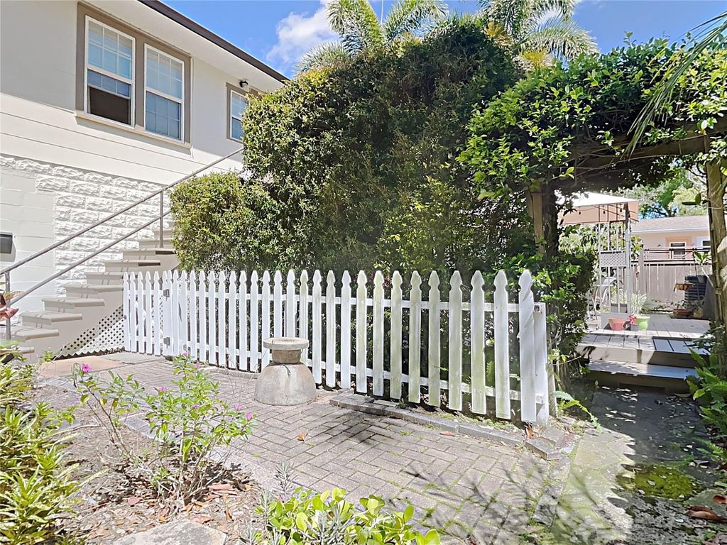 Photo of 1601 11 Street N, St Petersburg, FL 33704 (MLS # TB8484911)