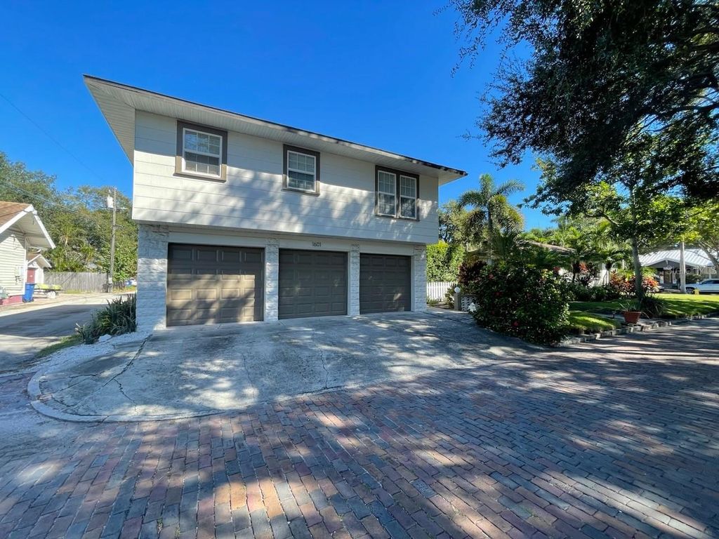 Photo of 1601 11 Street N, St Petersburg, FL 33704 (MLS # TB8484911)