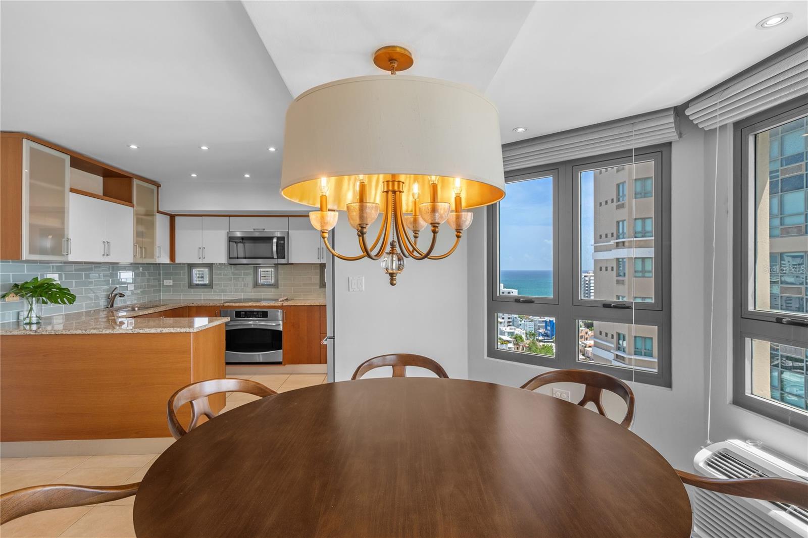 GALLERY PLAZA - Residential Lease