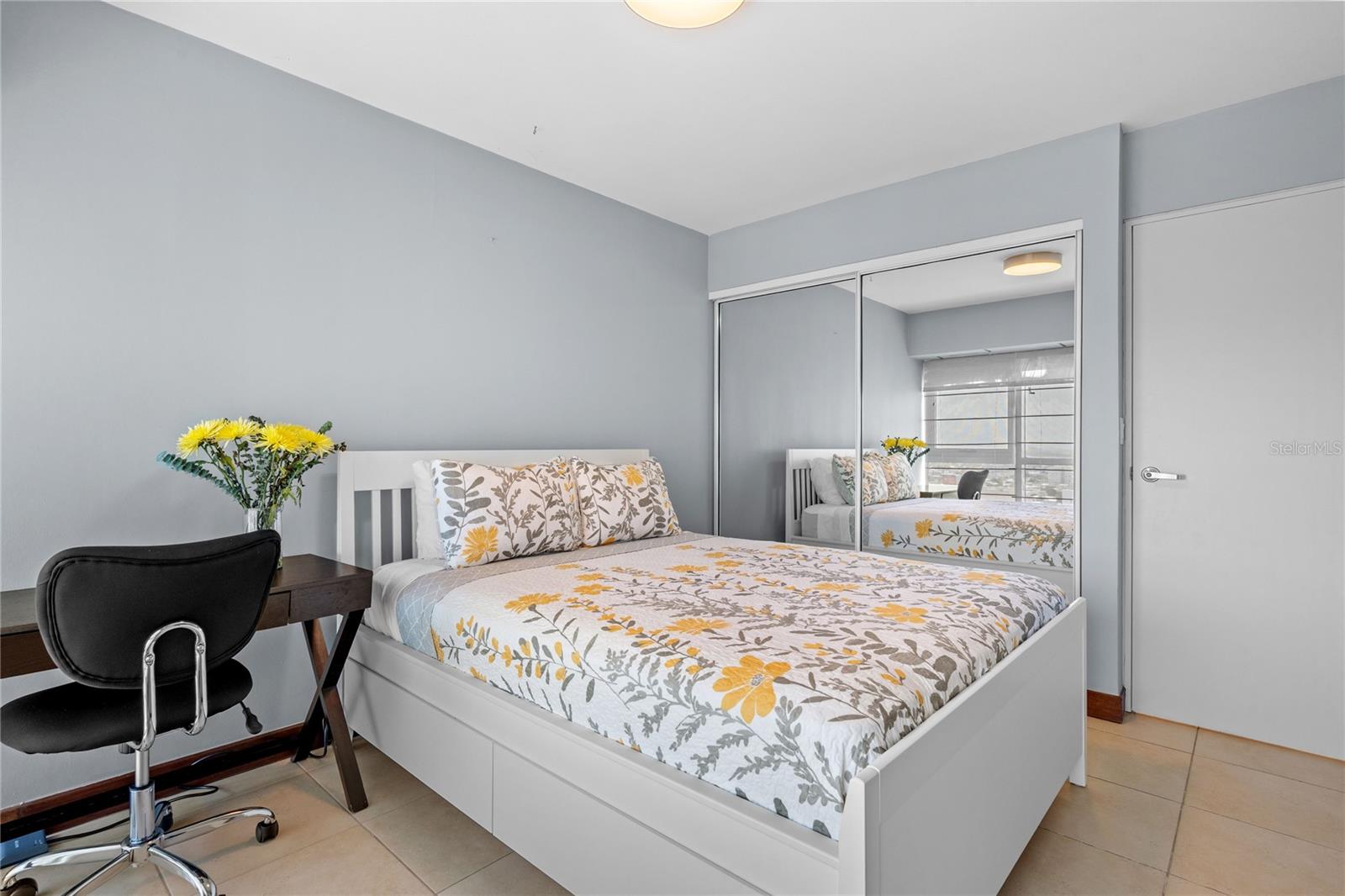 GALLERY PLAZA - Residential Lease