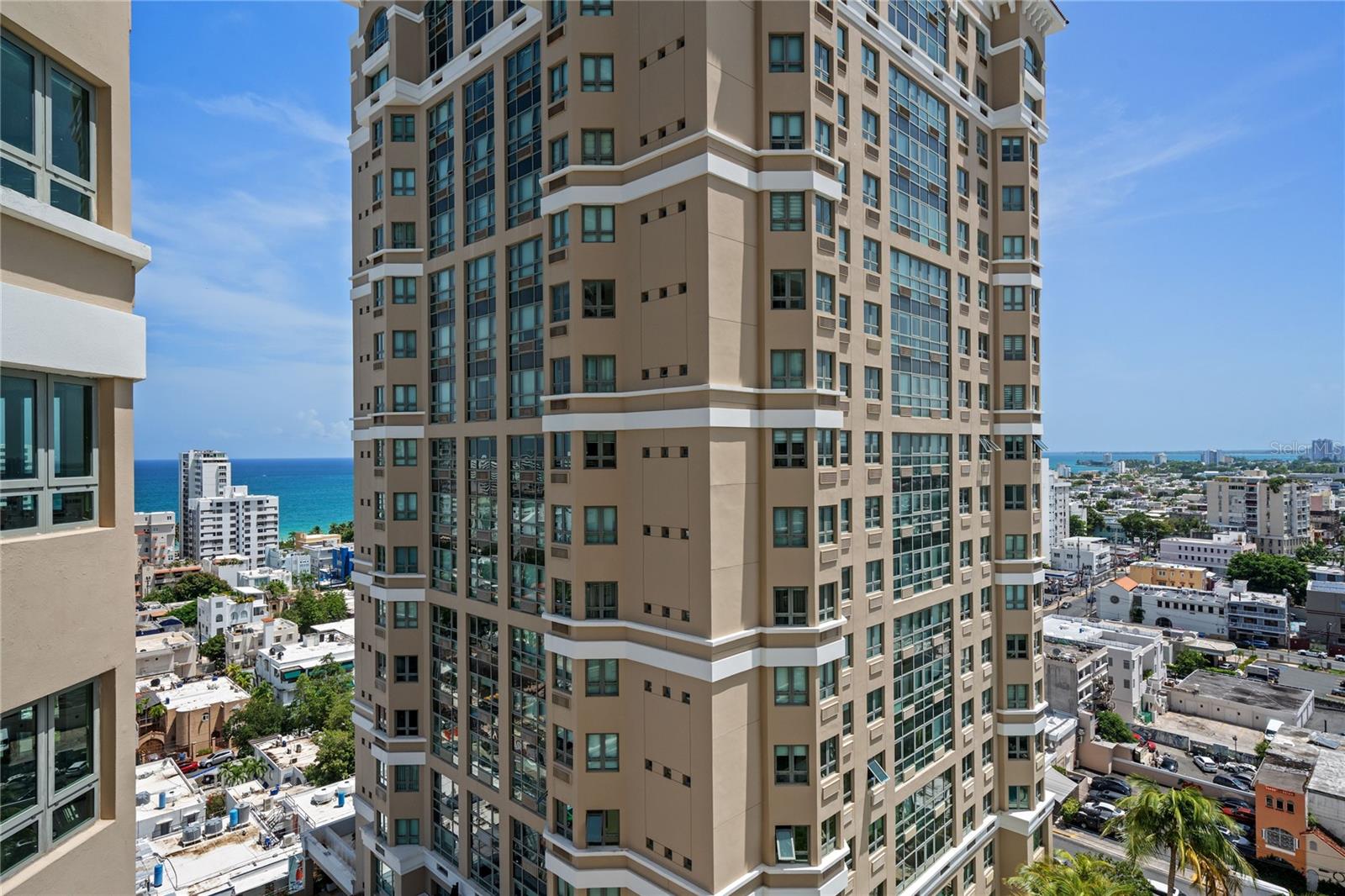GALLERY PLAZA - Residential Lease