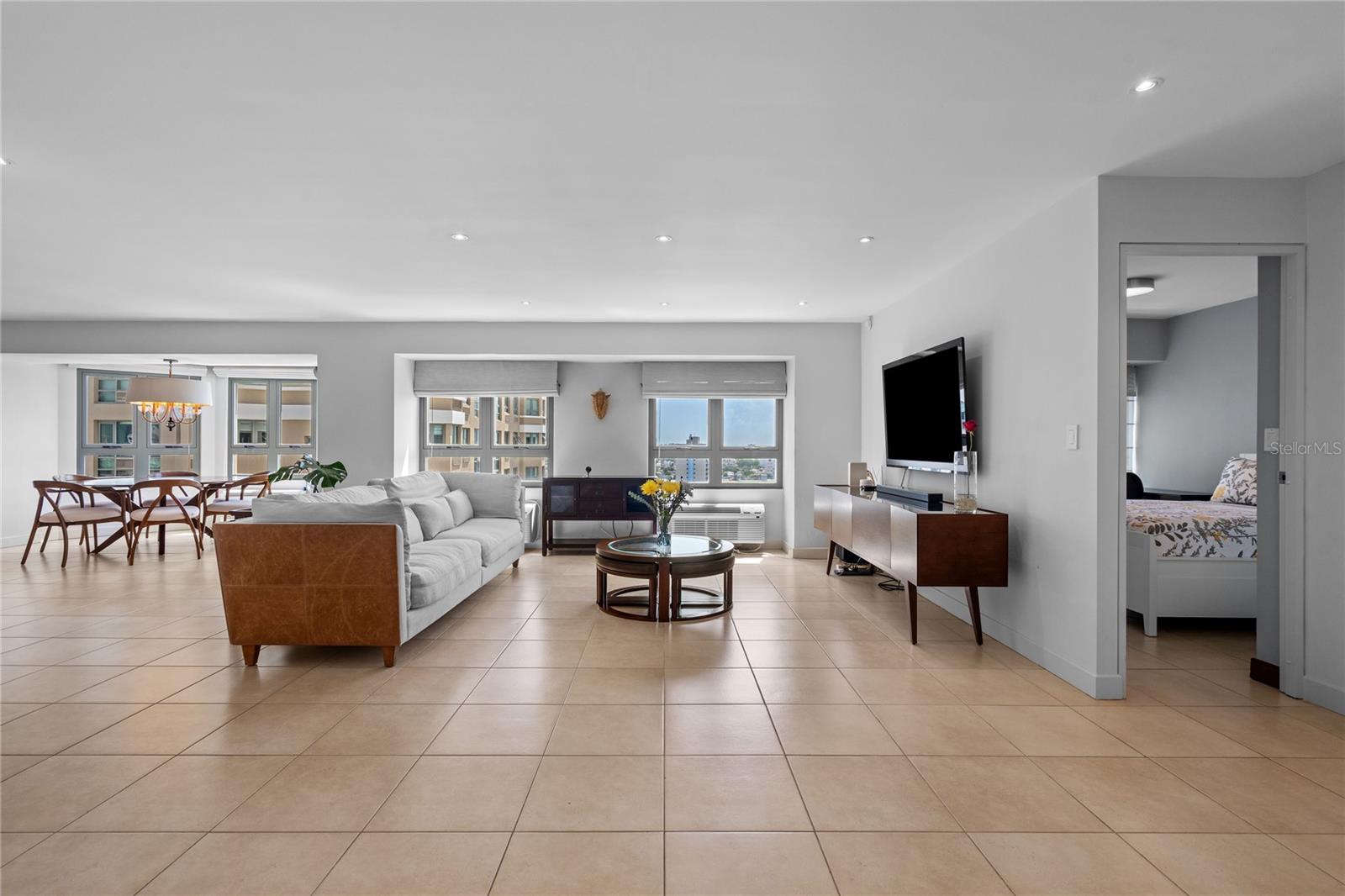 GALLERY PLAZA - Residential Lease
