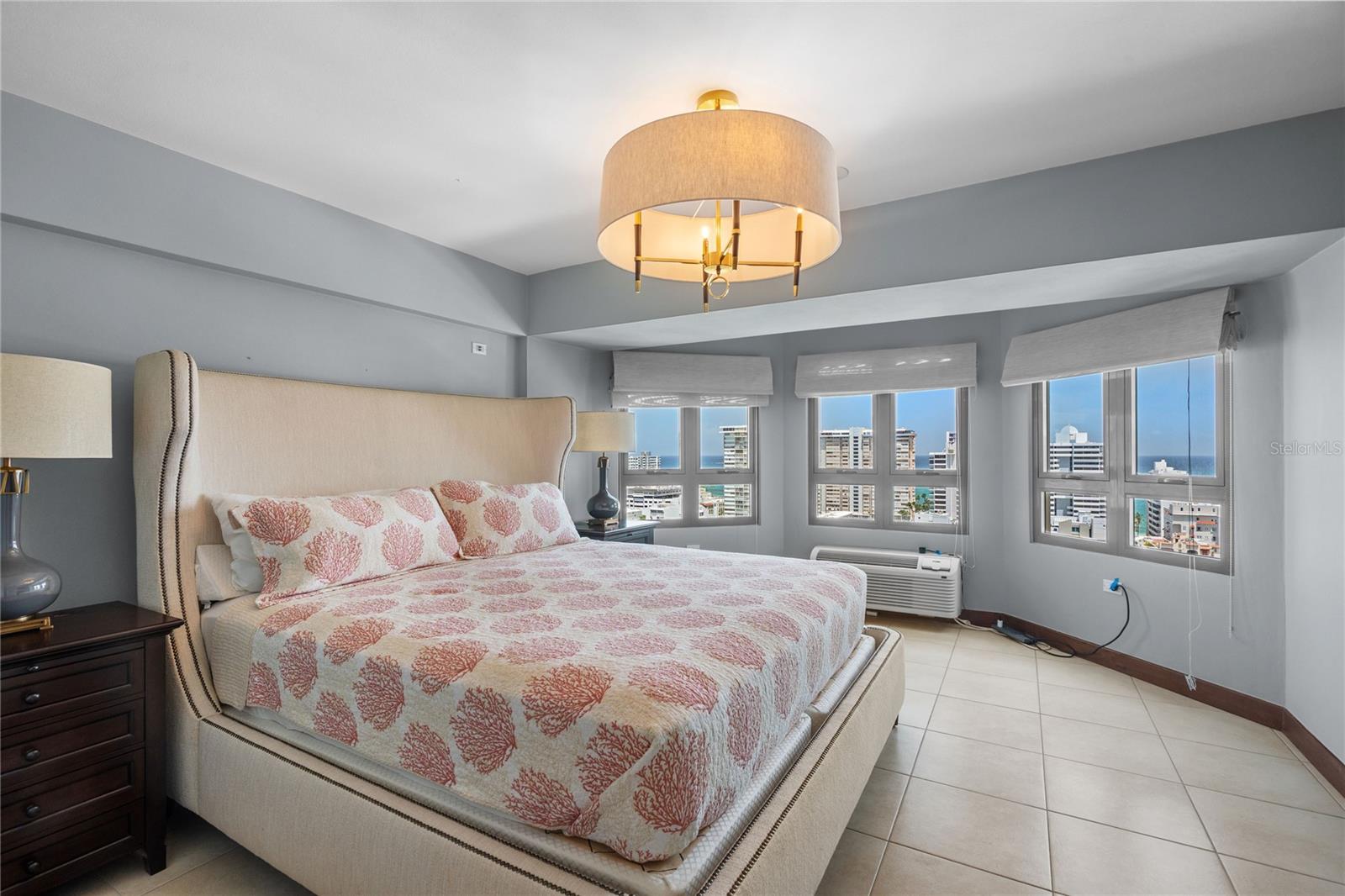 GALLERY PLAZA - Residential Lease
