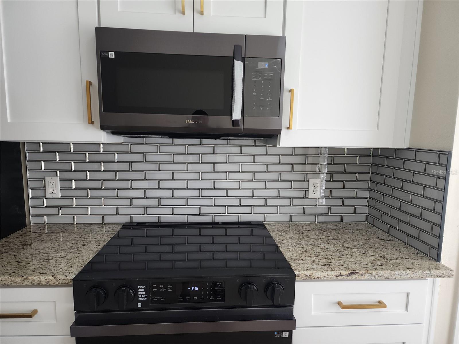 101 DOVETAIL CT