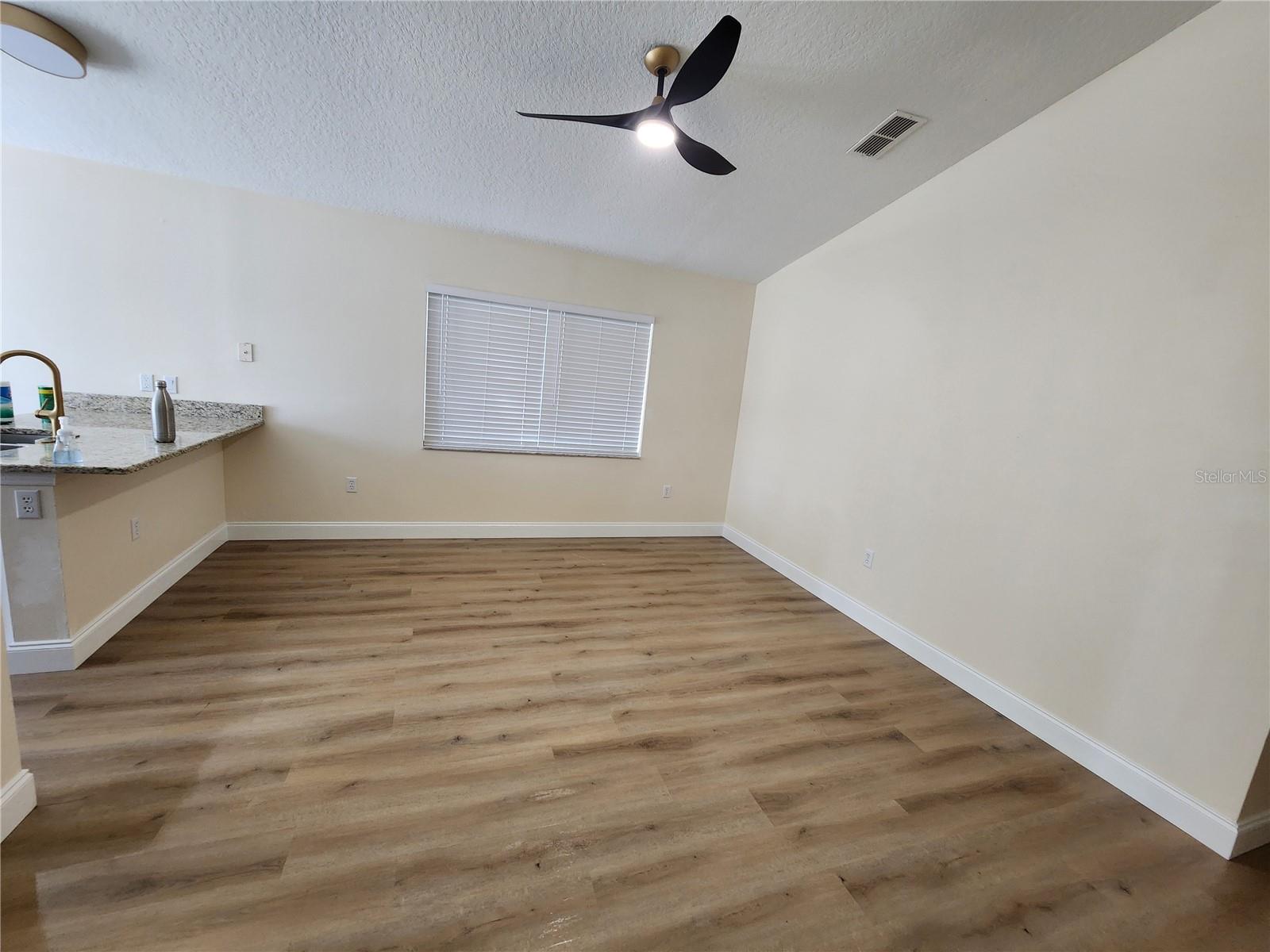 101 DOVETAIL CT