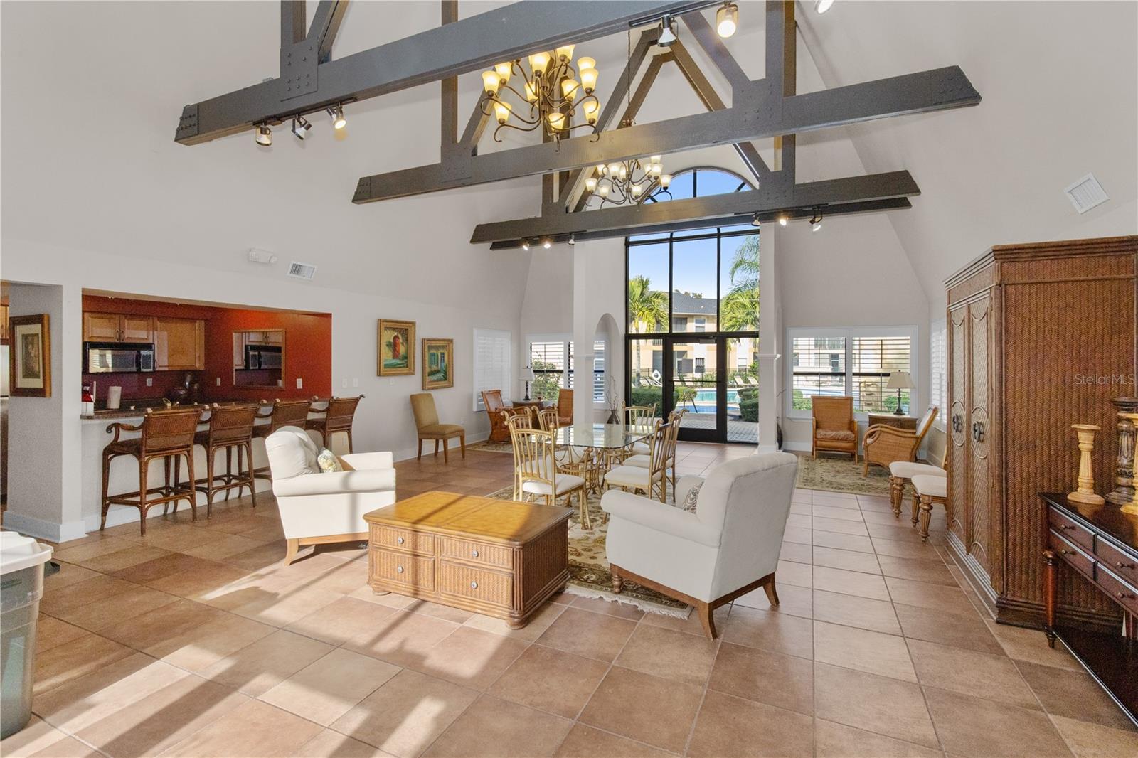 BELLA VISTA ON LAKE - Residential