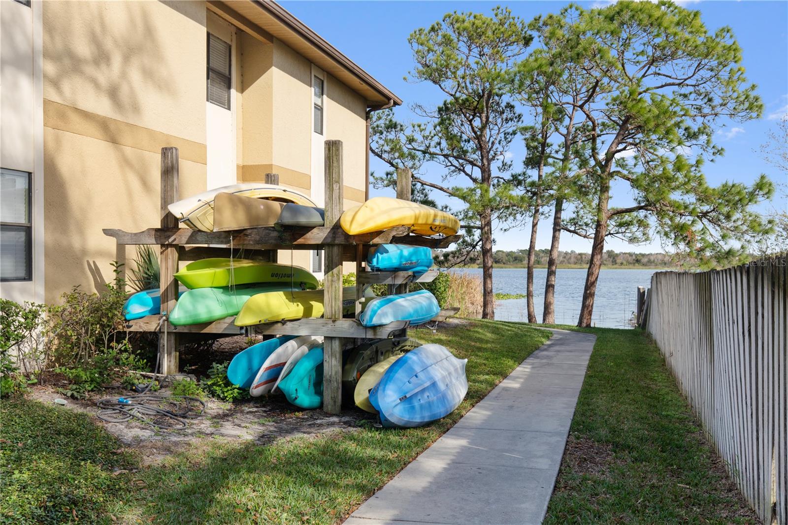 BELLA VISTA ON LAKE - Residential