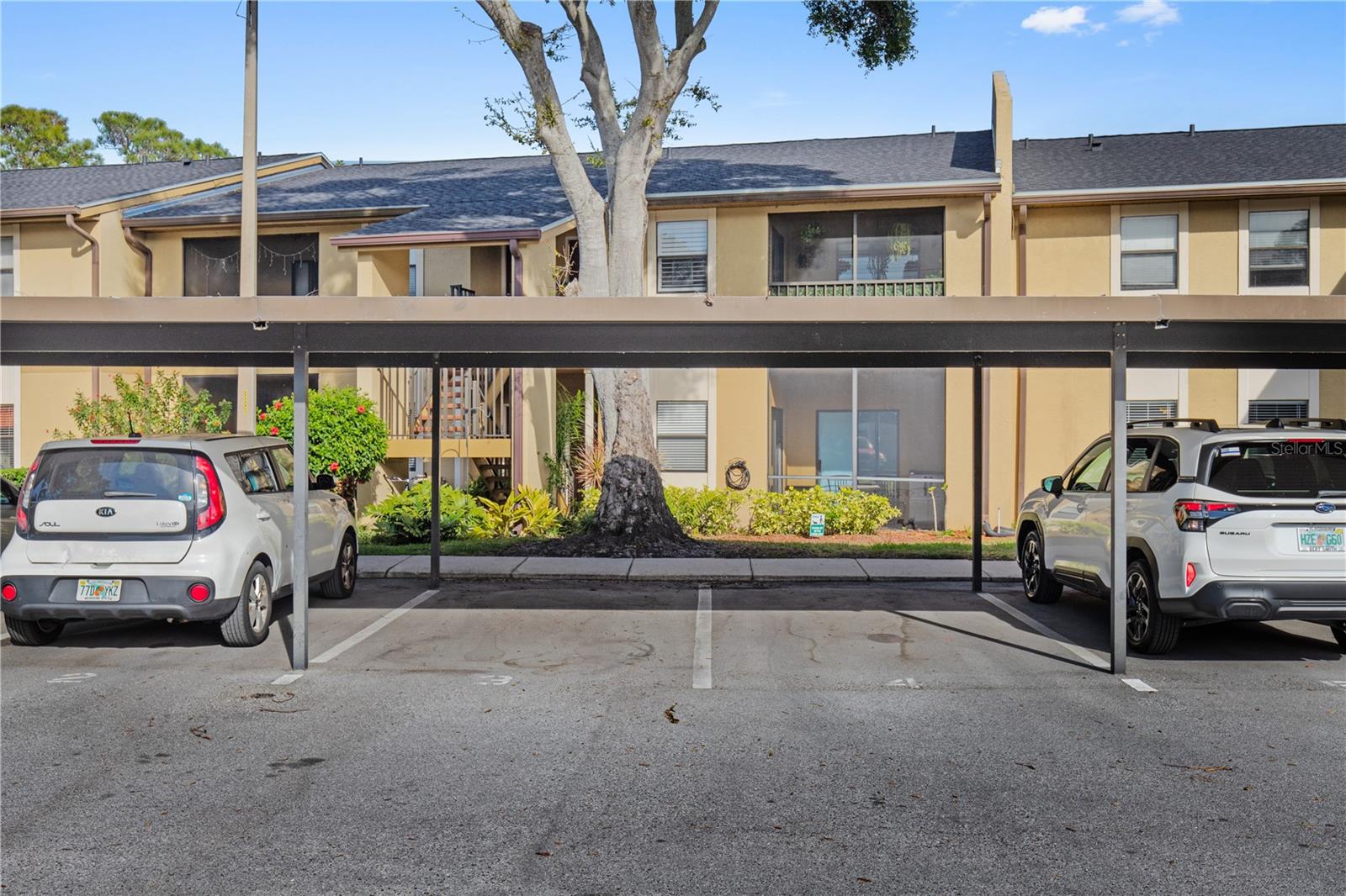 BELLA VISTA ON LAKE - Residential