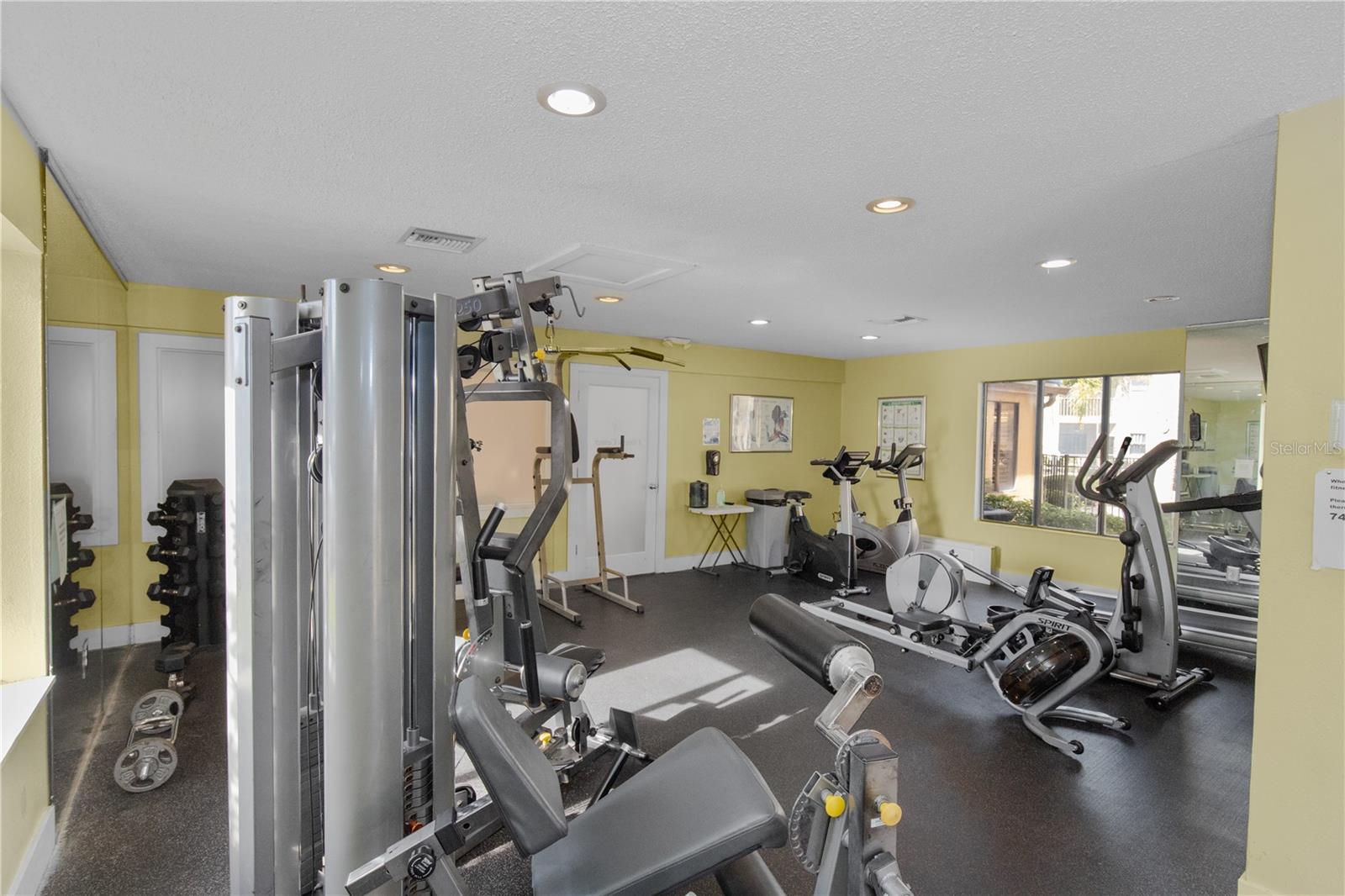 BELLA VISTA ON LAKE - Residential