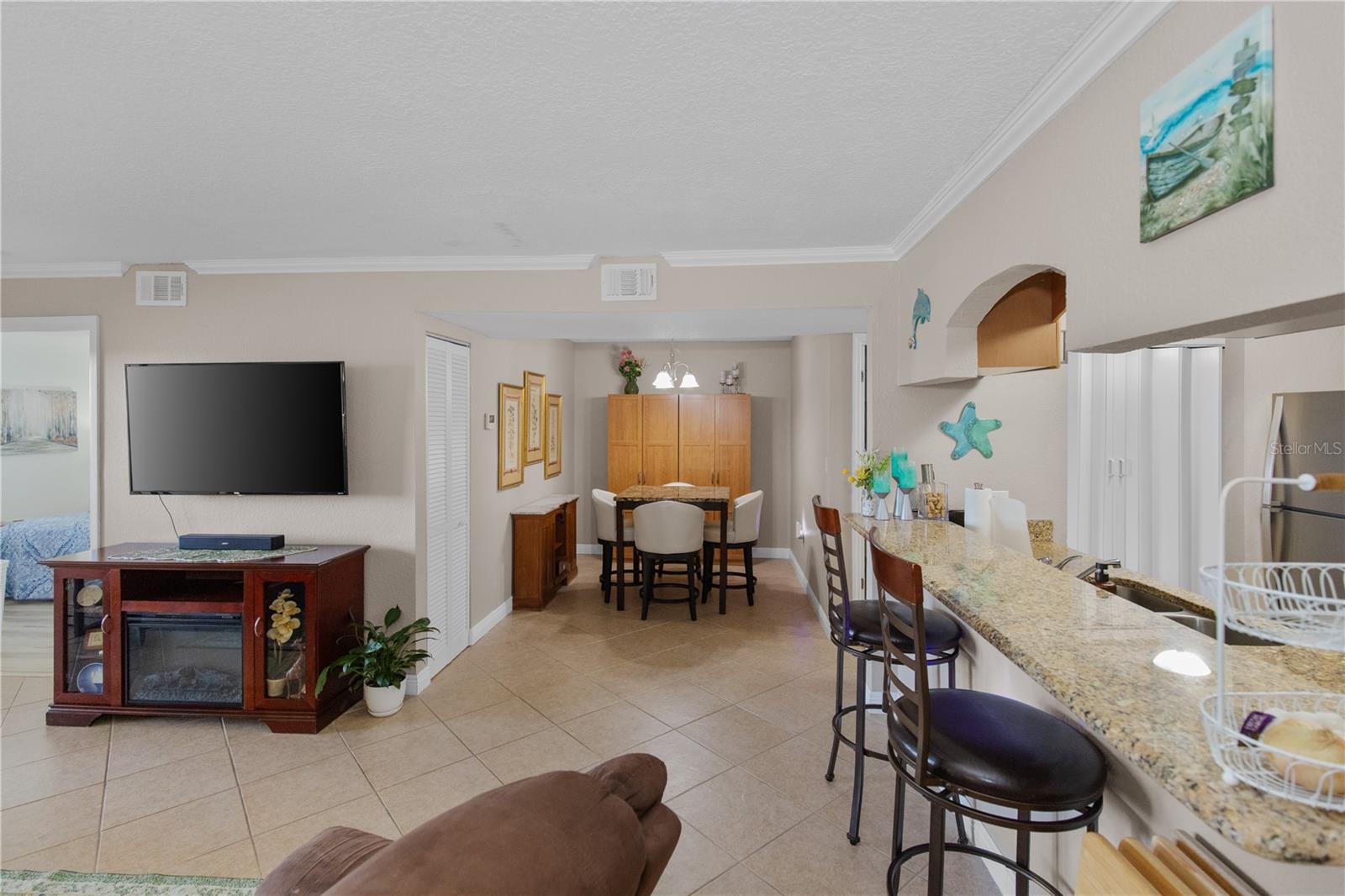 BELLA VISTA ON LAKE - Residential